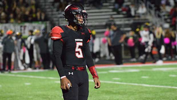 Zion White Elizabeth Forward football